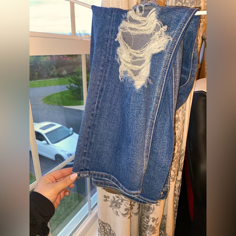 Size 6 American eagle stretchy mom Jeans 👖 straight leg